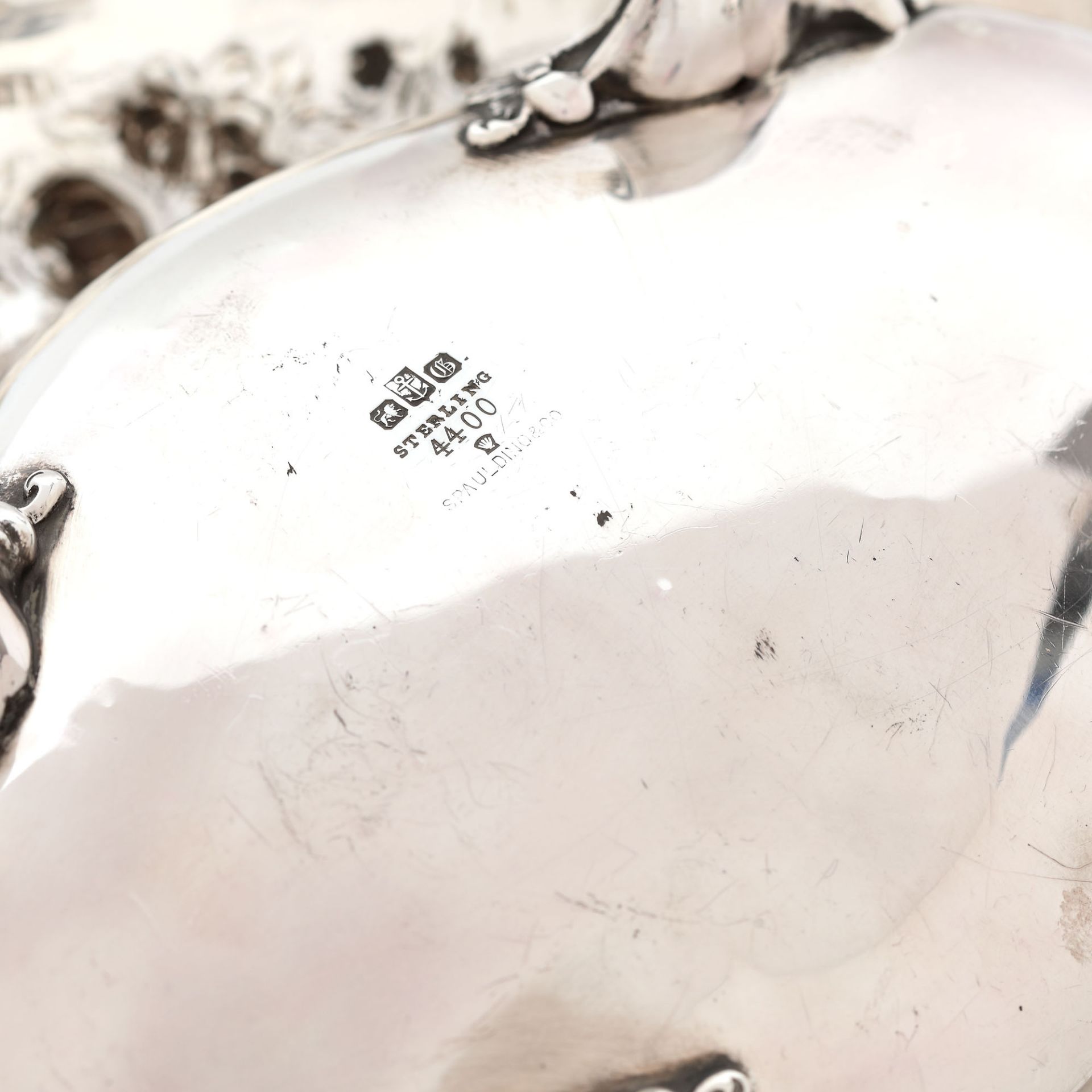 American workshop, Gorham fruit bowl, silver, decorated with flowers and fruits - Image 3 of 5