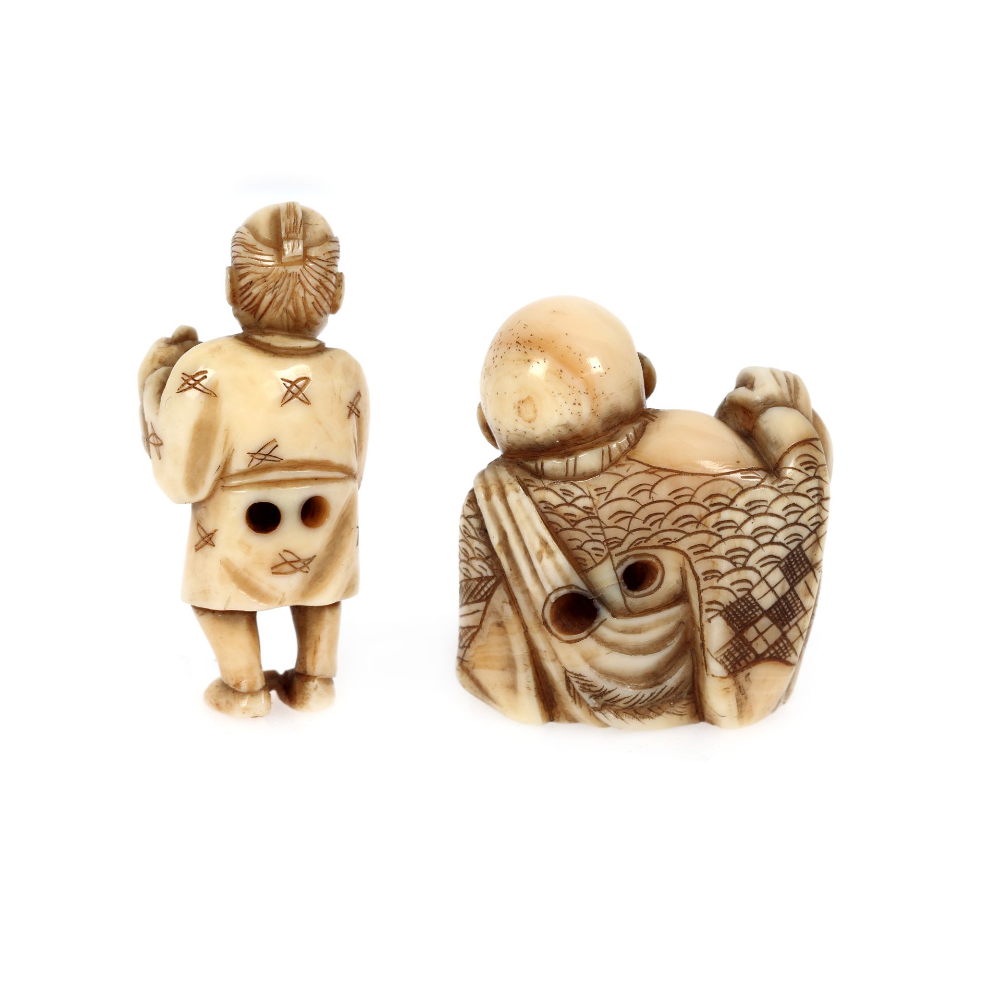 Pair of ivory netsuke, signed, depicting a seated old man and a parent with a child in their arms, J - Image 3 of 4