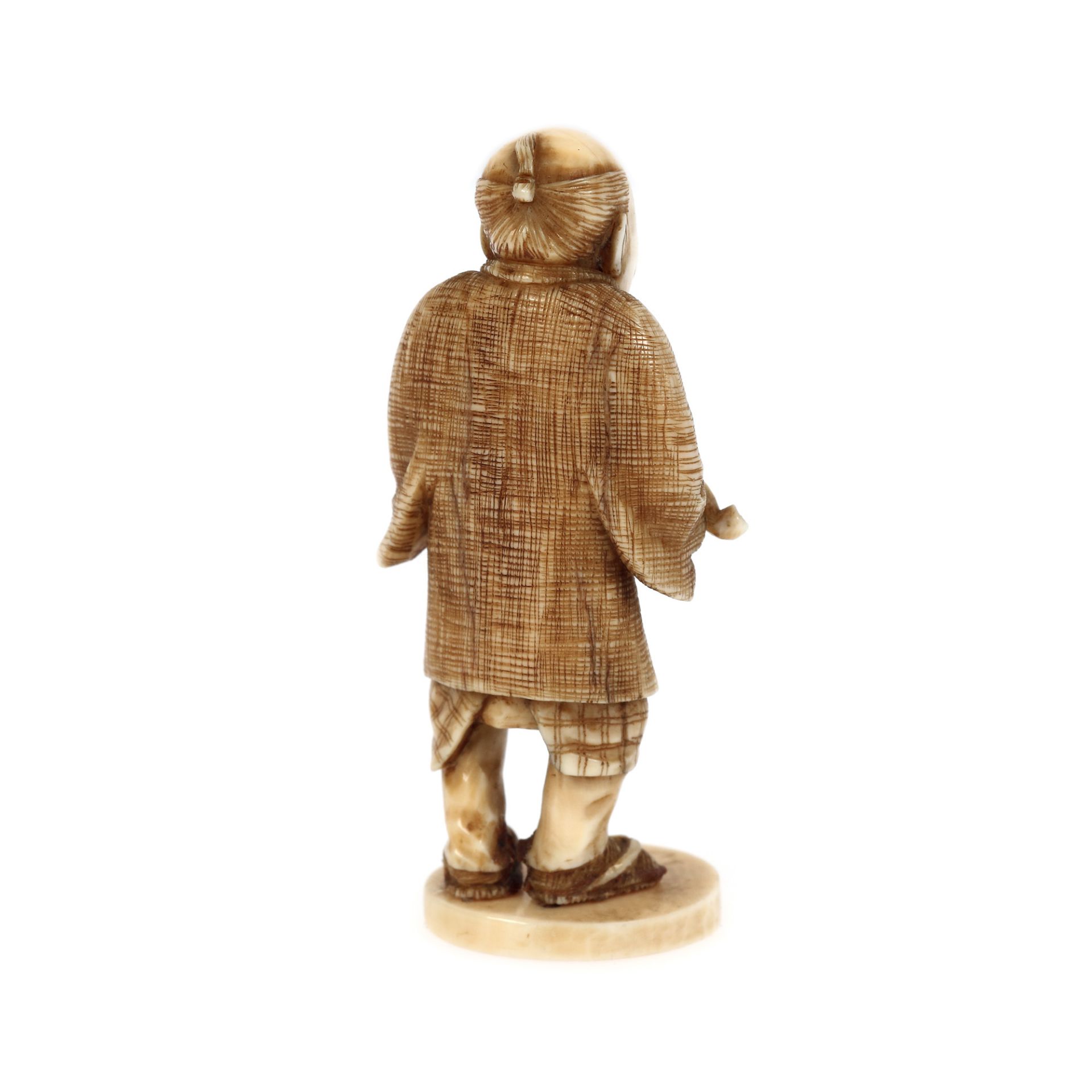 Ivory Netsuke, depicting an old man preparing his pipe, signed, Japan, late 19th century - Image 3 of 4