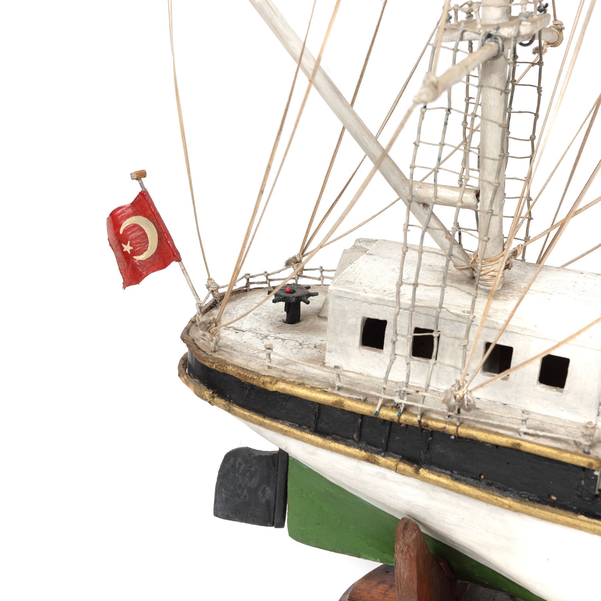 Turkish brig model, painted wood, approx. 1940-1950 - Image 3 of 4