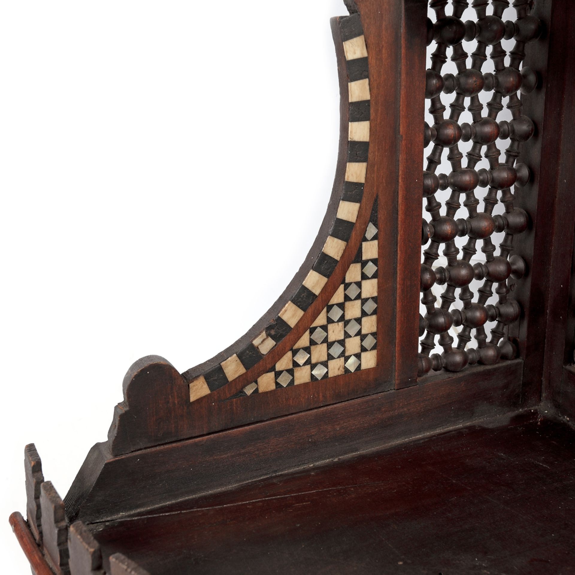 Kavukluk - turban console, made of rosewood, decorated with mother-of-pearl inlay, Turkey, approx. 1 - Image 2 of 2