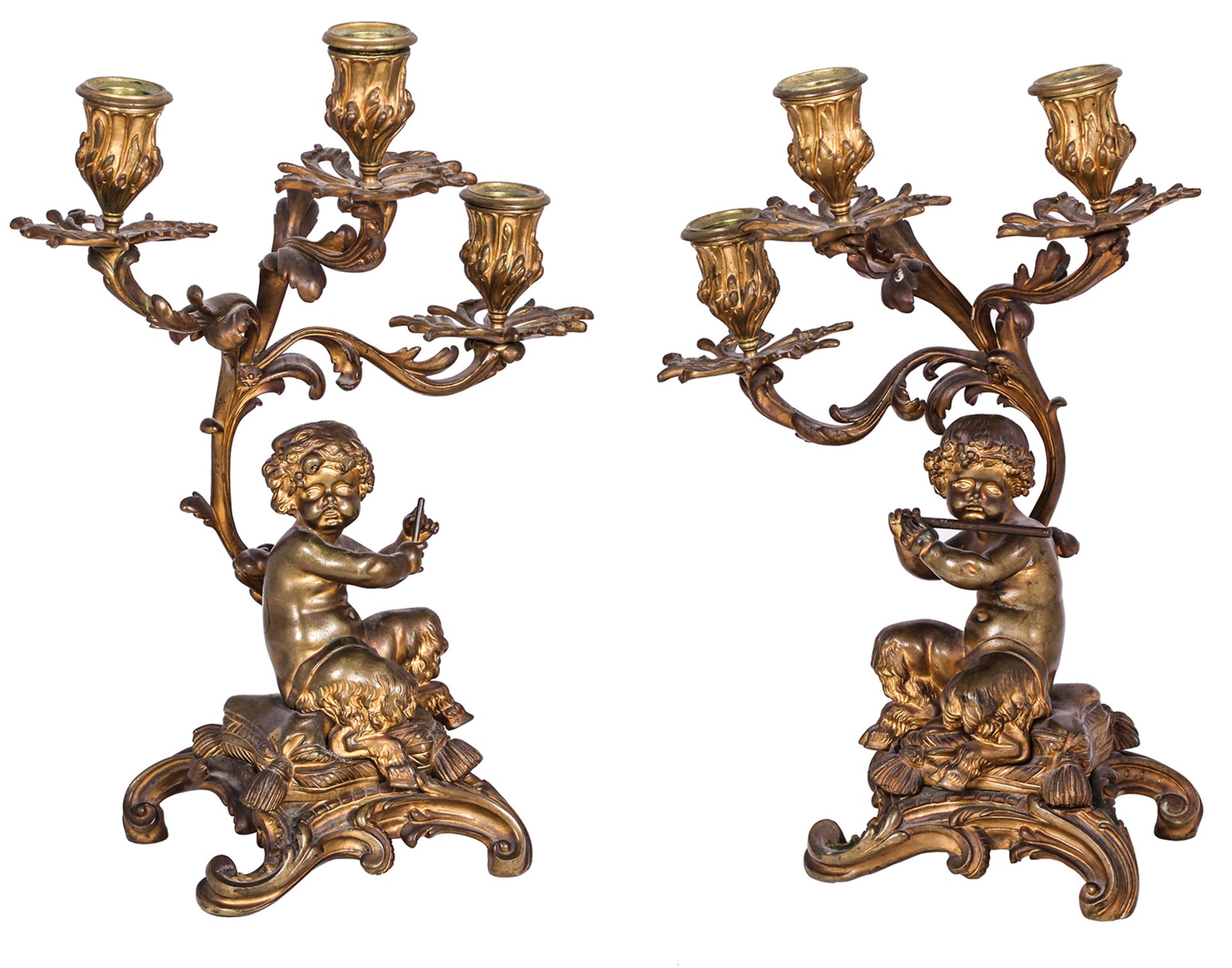 Pair of Bronze Rococo Chandeliers. 19th century.<br>Bronze. 37x28x17 cm.