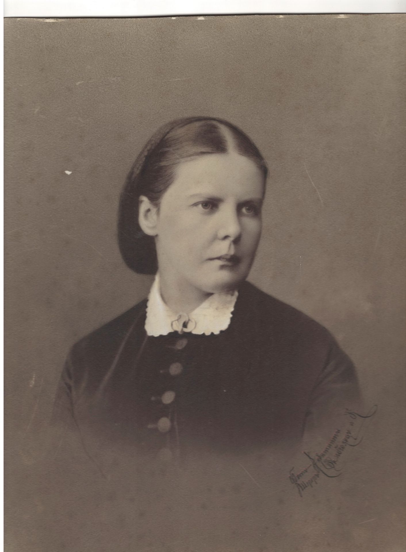 [Russian Empire]. Scherer, Nabholz &amp; Co. Cabinet portrait of a woman. Photograph. Author's print