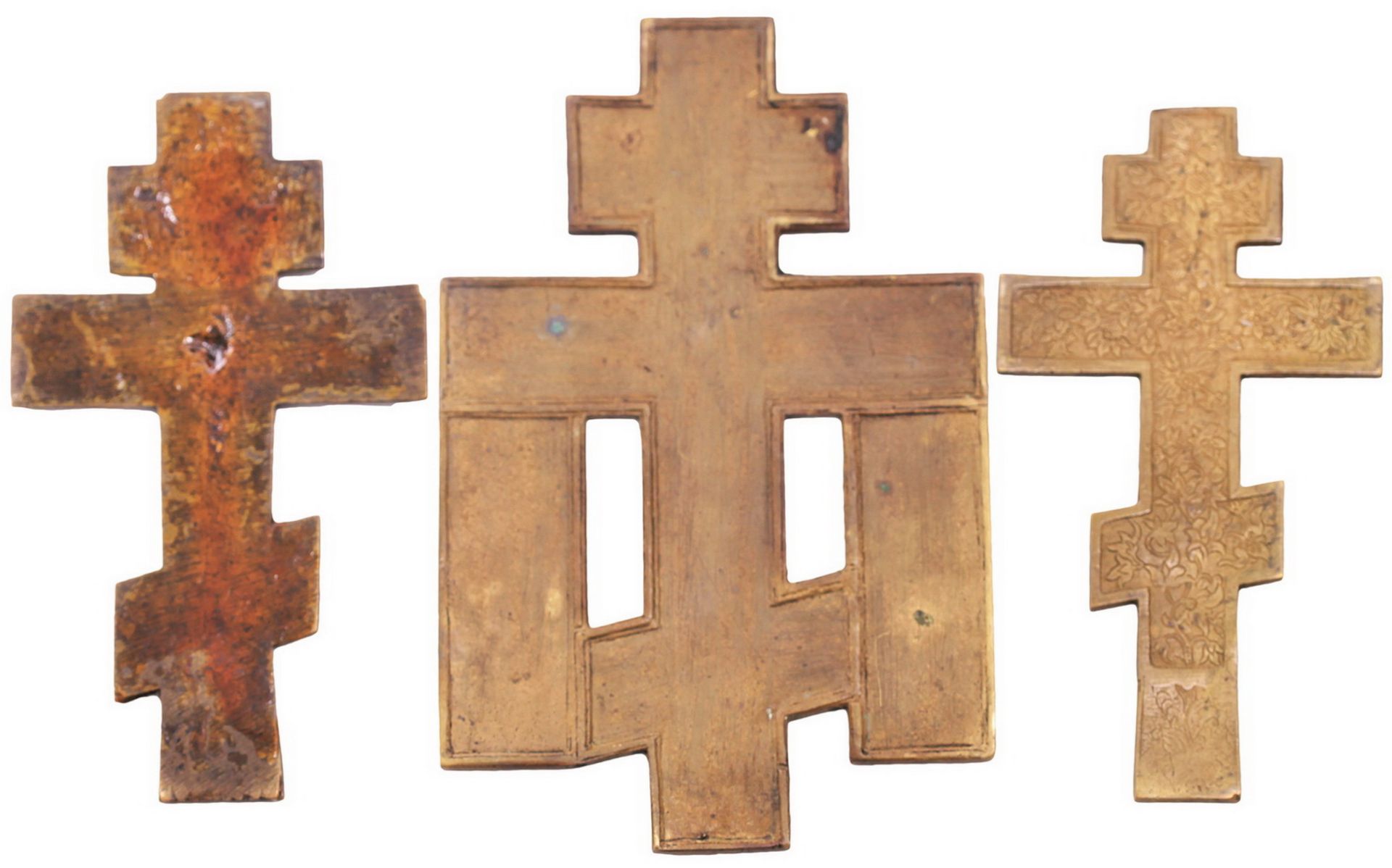 Three brass crucifix. - Russia, 19th century. Size: from 20x11 to 23x15 cm.<br>Brass. - Bild 3 aus 3