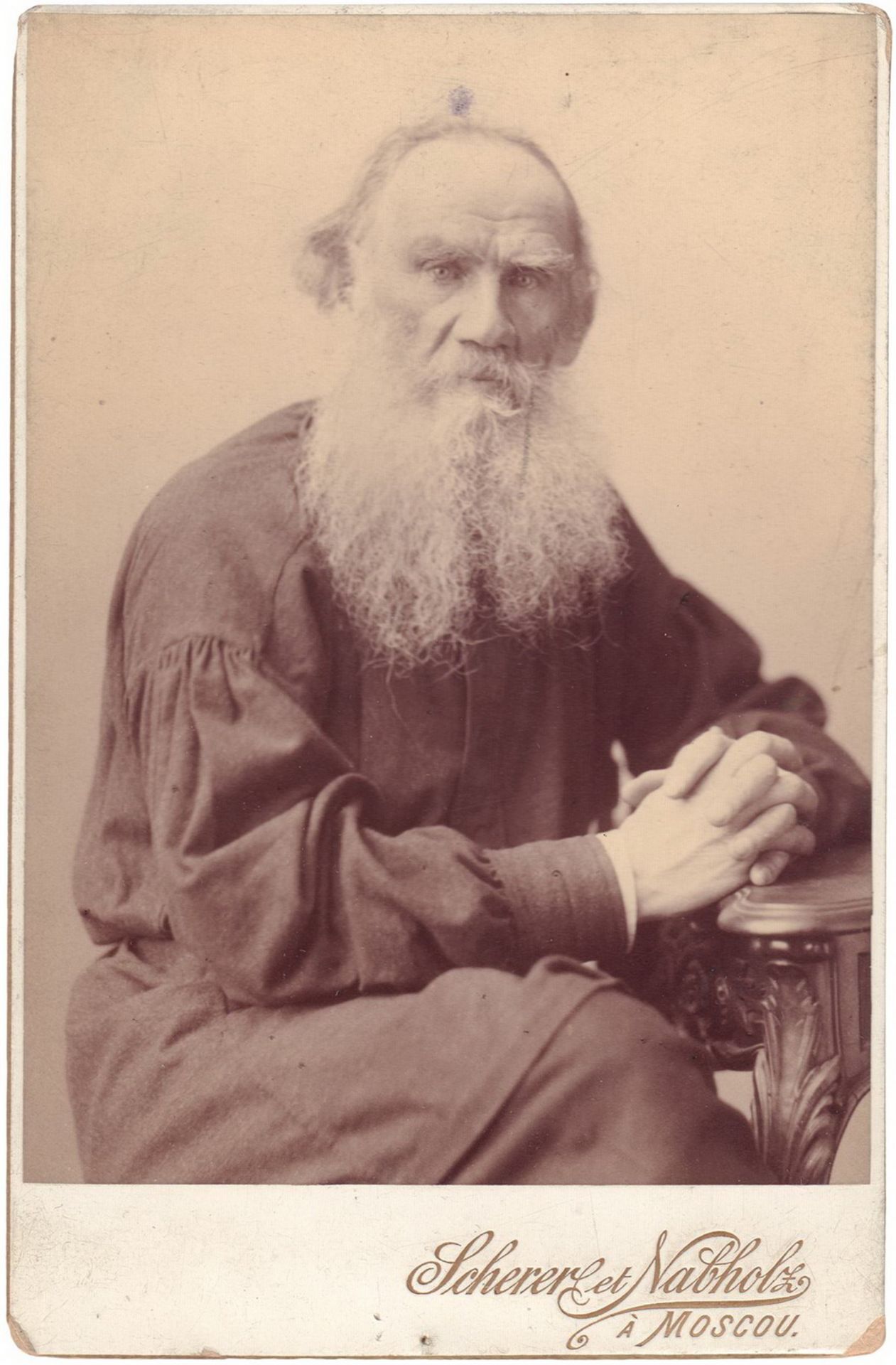 [Russian Empire]. Portrait of Leo Tolstoy. Photograph. 1897. 16,3x10,6 cm.<br>Albumen print. 