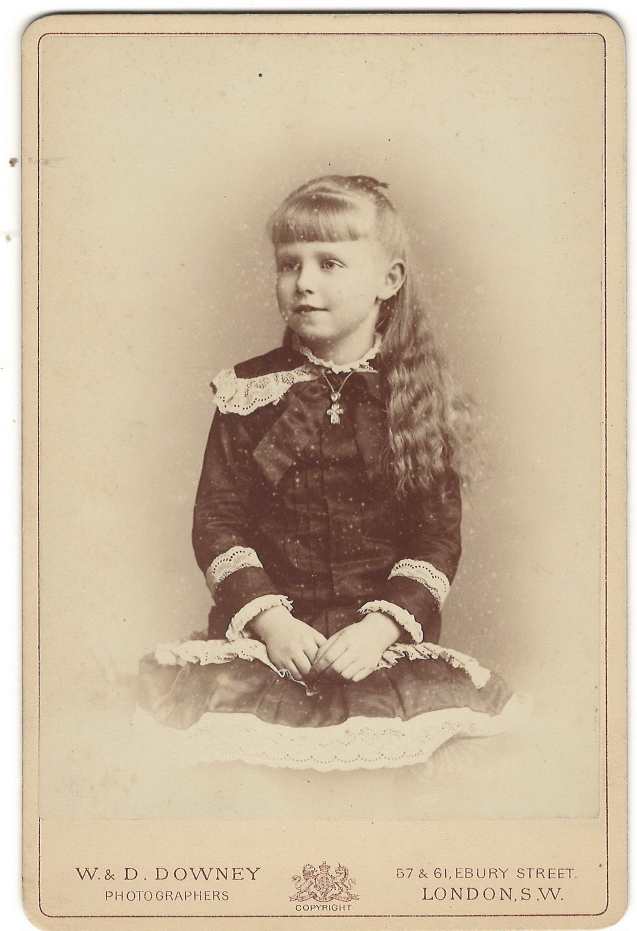 W. & D. Downey. Cabinet portrait of Marie of Romania. Photograph. Author's print. [1880s]. 16,5x10,8