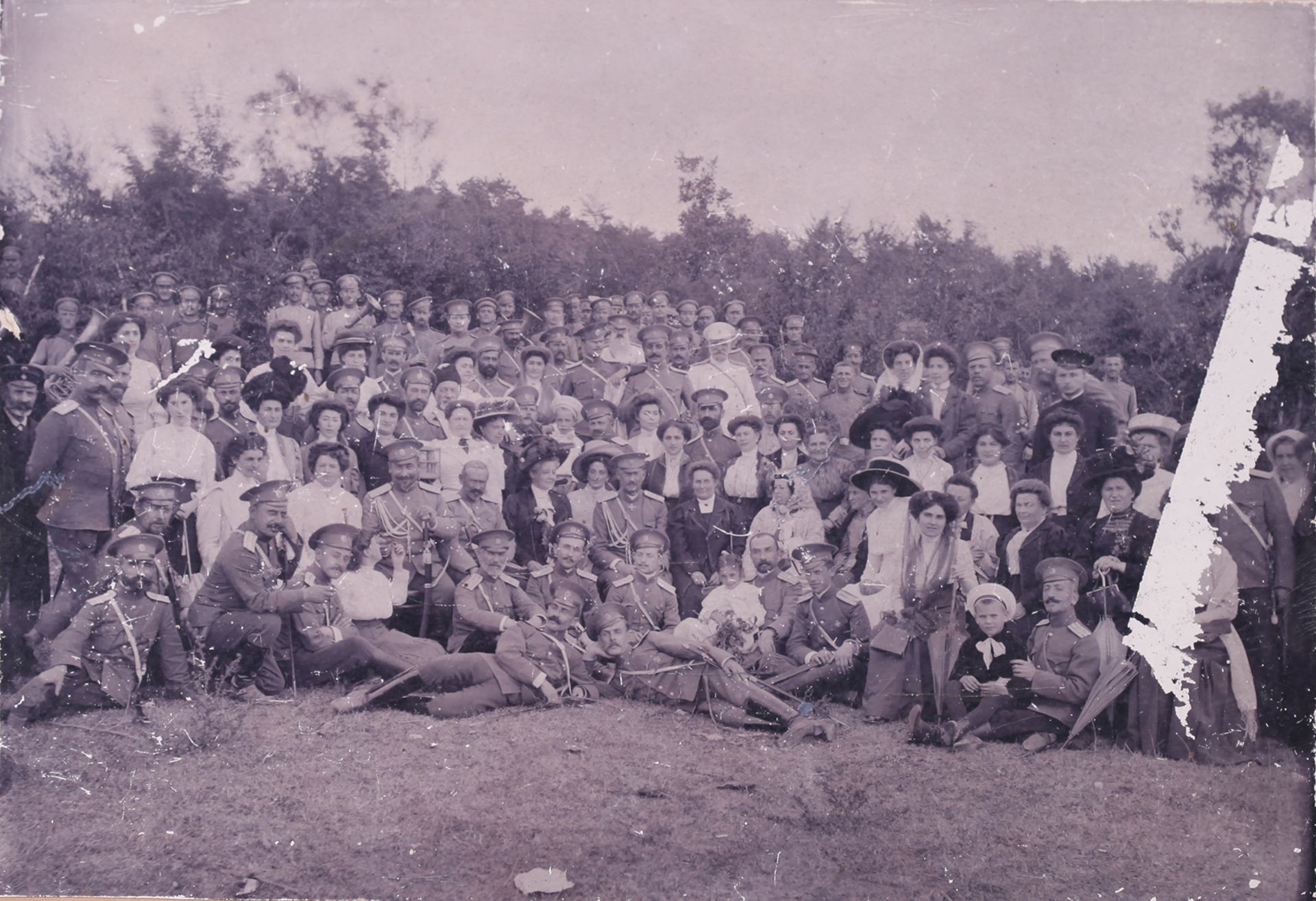 [White movement. Civil war in Russia]. General Baratov on regimental holiday. Photograph. 1900s.  34