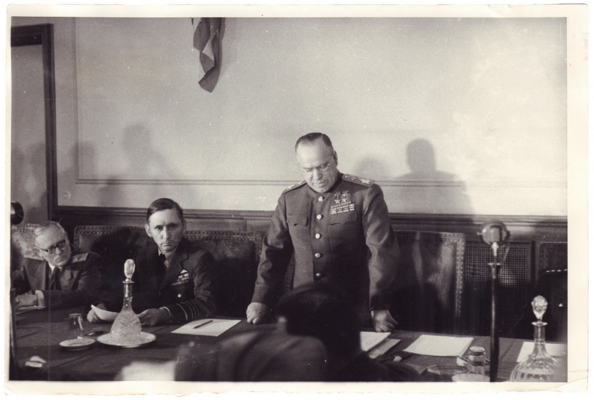 Three photographs. Capitulation of Germany and Japan. 1945. Late prints of 1965-1966. from 21,7x8,3  - Bild 2 aus 2