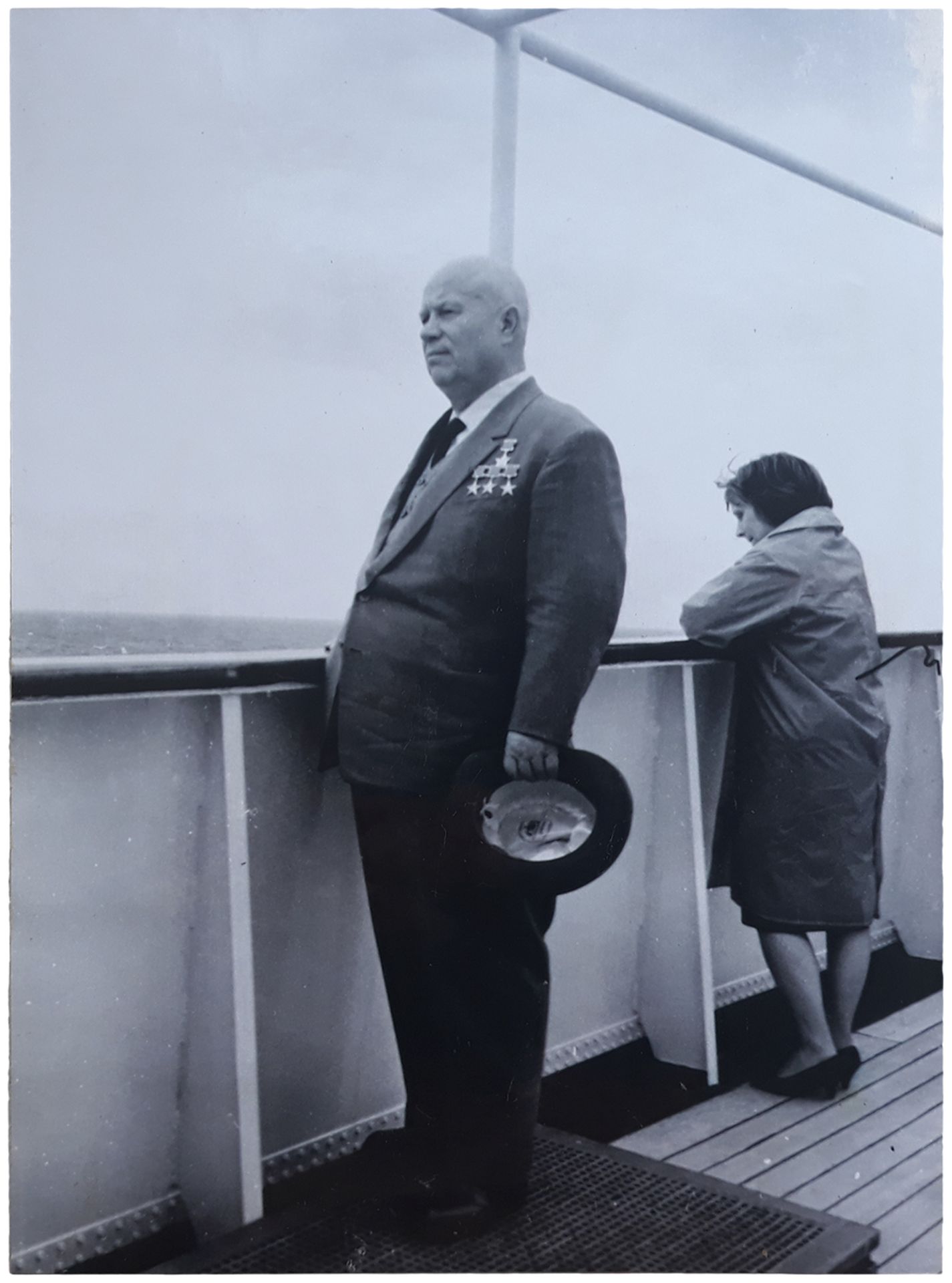 [Soviet]. Nikita Khrushchev during his journey to Alexandria in 1964. Album of photographs. 19 photo - Bild 2 aus 8