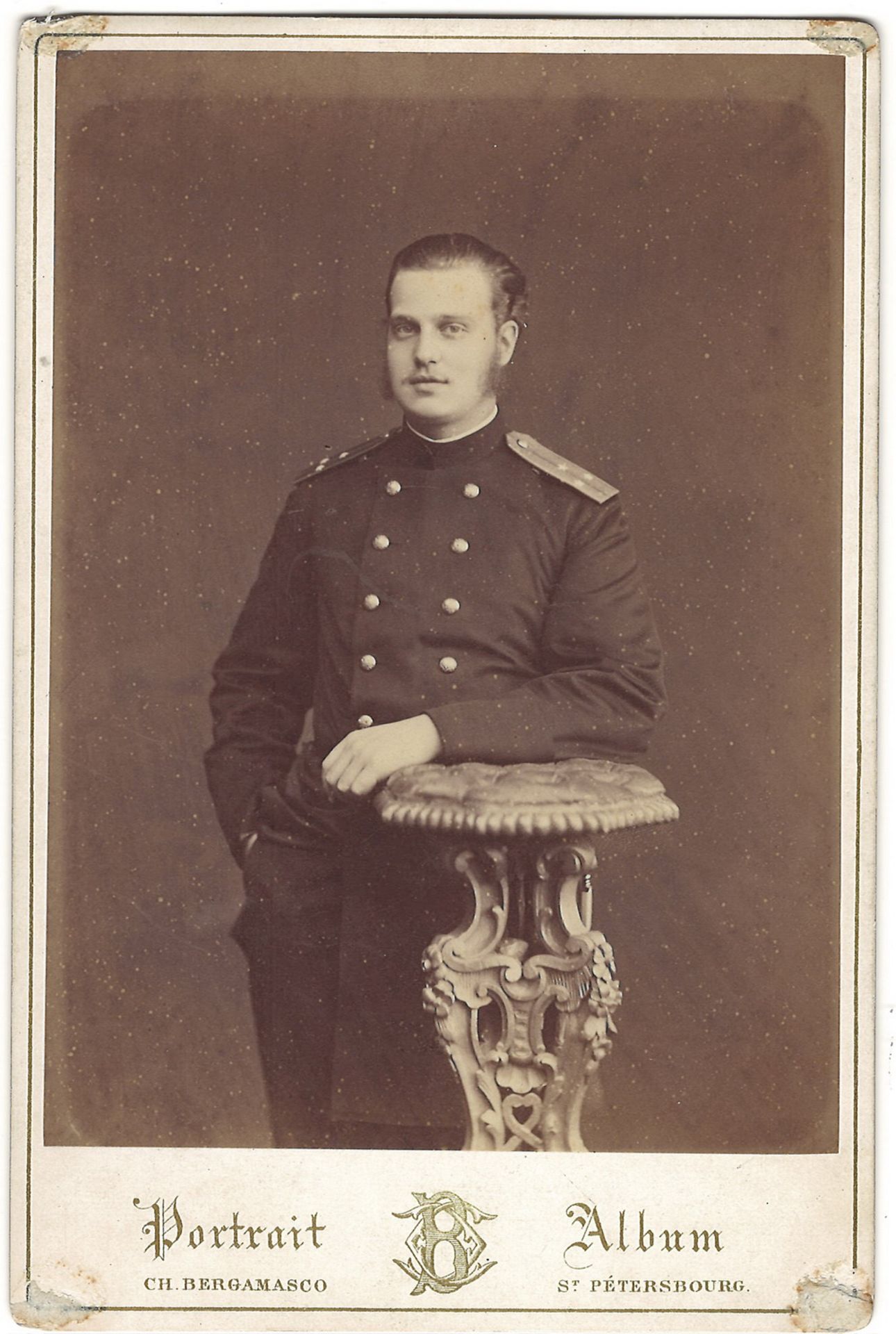 [Russian Empire. Romanov]. Bergamasco, K. Two cabinet portraits of Grand Duke Alexei Alexandrovich o - Bild 3 aus 4