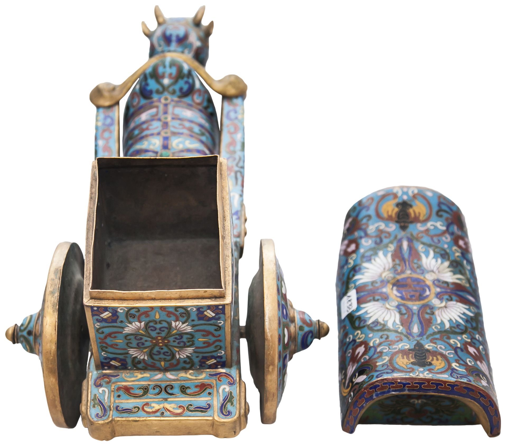 The box in the form of a bull with a cart in japanese style. 19th-20th century. - Image 4 of 4