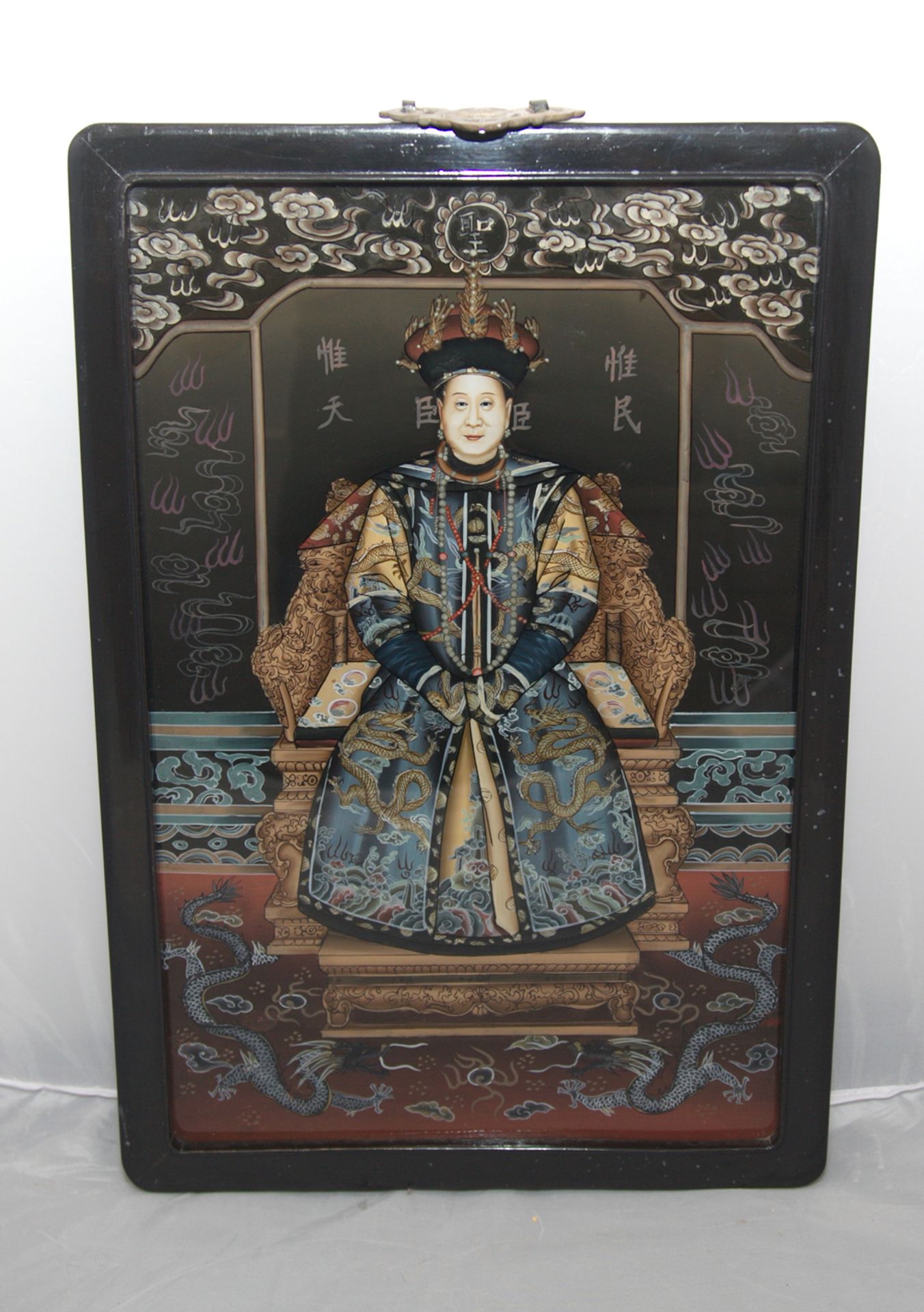 Two Chinese porcelain plaques depicting Chinese Emperors. (Imperator Kansi?). 19th - 20th century.