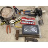 AN ASSORTMENT OF HAND TOOLS TO INCLUDE A SOCKET SET, PLIERS AND A CALIPER ETC