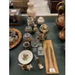 AN ASSORTMENT OF ITEMS TO INCLUDE FOUR VARIOUS LIDDED JARS