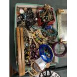 A LARGE QUANTITY OF COSTUME JEWELLERY