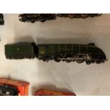 AN OO GAUGE MALLARD 60022 4-6-2 LOCOMOTIVE AND COAL TENDER