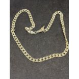 A SILVER NECKLACE MARKED 925 APPROXIMATELY 18 INCHES LONG (CLASP A/F)