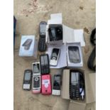 A LARGE ASSORTMENT OF MOBILE PHONES TO INCLUDE SAMSUNGS ETC