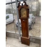 A LATE 18TH CENTURY OAK CASED LONGCASE EIGHT DAY CLOCK WITH BRASS FACE BY ALEX DUNCAN OF ELGIN,