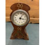 A WOODEN INLAID MANTEL CLOCK