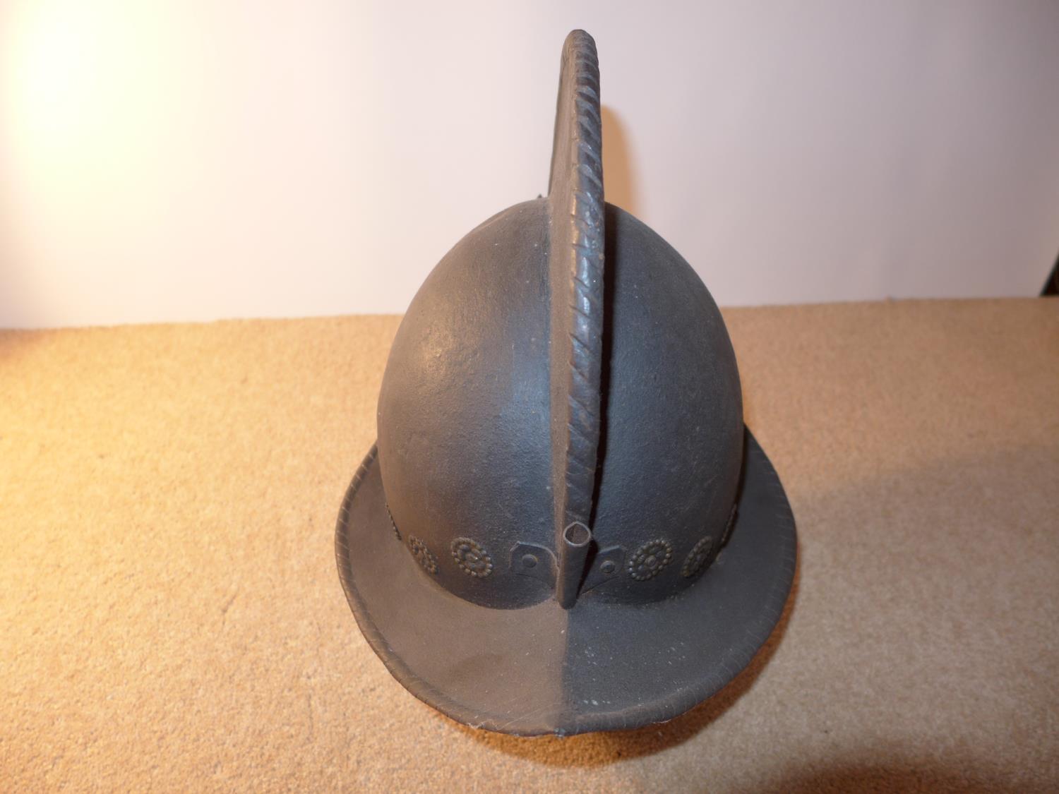 A MORION HELMET WITH BRASS DECORATION, LENGTH 38CM, HEIGHT 28CM, WITH PLUME SOCKET - Image 4 of 5