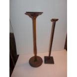 TWO WOODEN STANDS SUITABLE FOR HATS/HELMETS, HEIGHT 60CM AND 66CM, TOGETHER WITH A METAL STAND