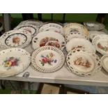 A LARGE SELECTION OF DECORATIVE PLATES