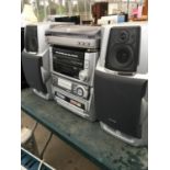 AN AIWA STEREO SYSTEM WITH TWO SPEAKERS