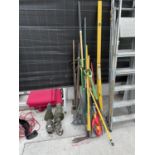 VARIOUS GARDEN HAND TOOLS