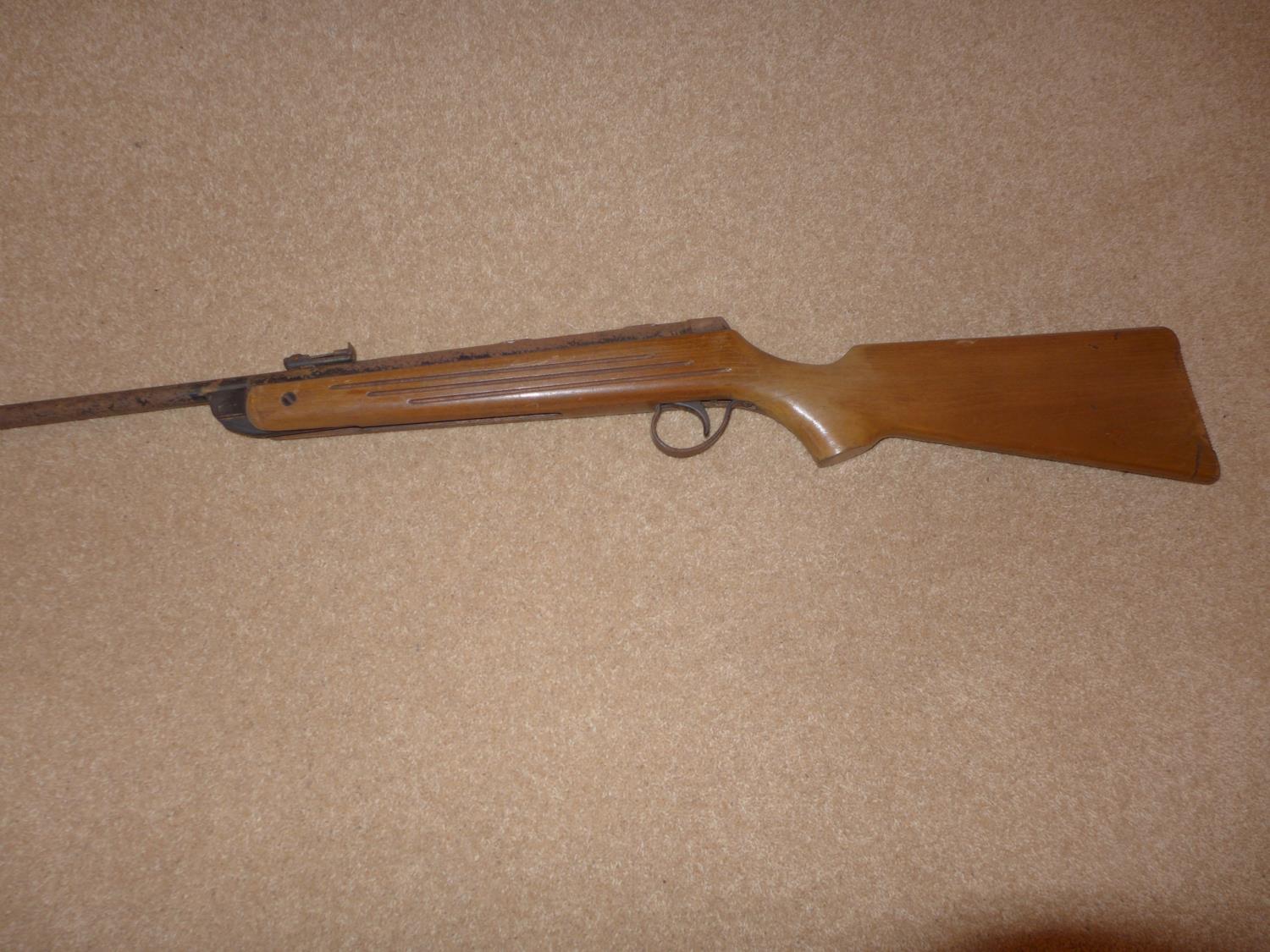 A B.S.A. METEOR .22 CALIBRE AIR RIFLE, 45.5CM BARREL (RUSTED) - Image 2 of 4