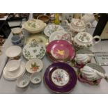 A LARGE ASSORTMENT OF CERAMIC WARE TO INCLUDE A LARGE AMOUNT OF 'SPODE'