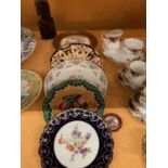 FIVE EXAMPLES OF COLLECTABLE CERAMIC WARE TO INCLUDE LOSOL, AYNSLEY, ROYAL DOULTON, ROYAL GRAFTON