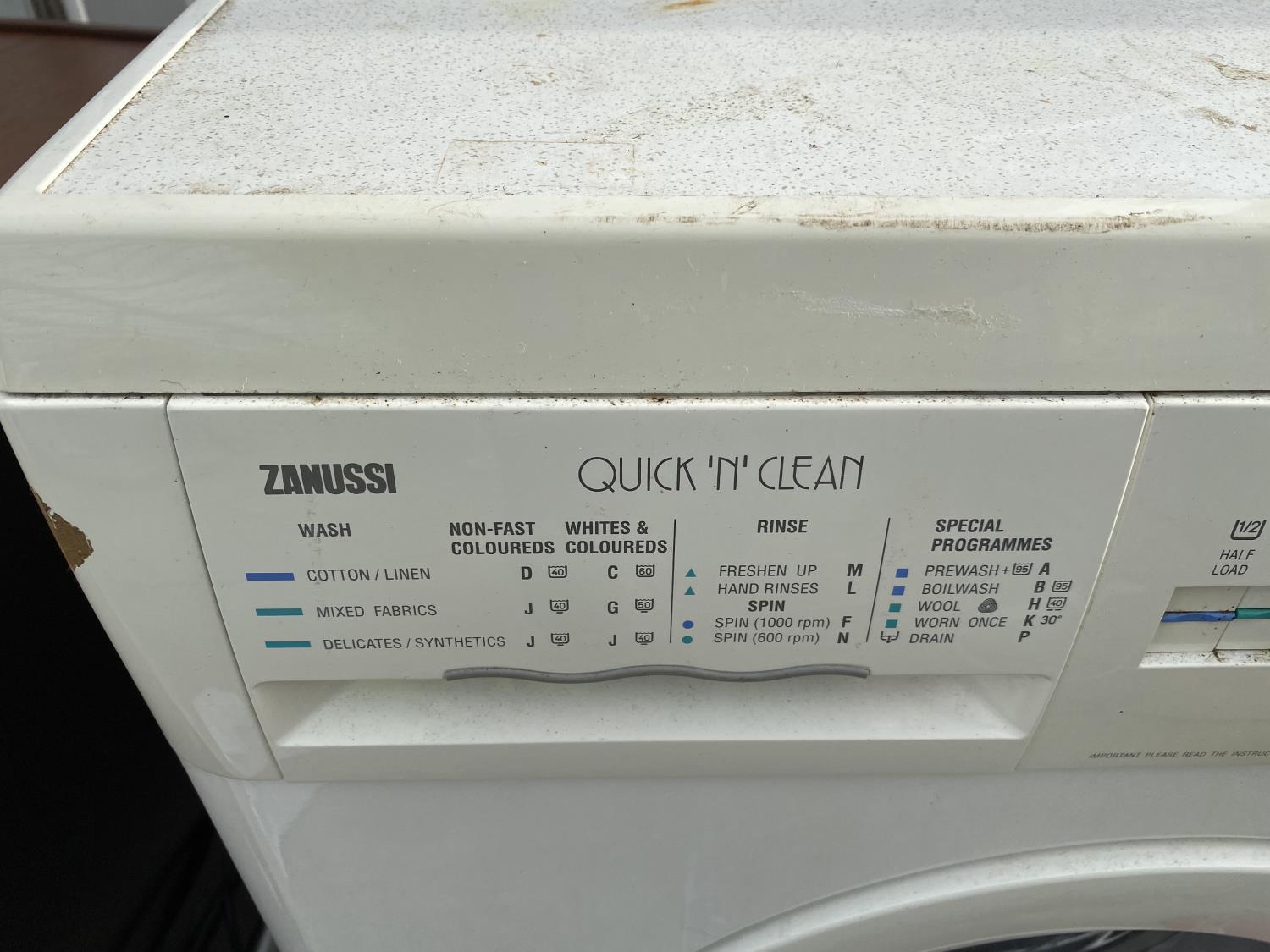 A WHITE ZANUSSI WASHING MACHINE BELIEVED IN WORKING ORDER BUT NO WARRANTY - Image 2 of 5