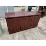 A RETRO SKOVBY HARDWOOD THREE DOOR SIDEBOARD WITH CUPBOARDS AND FOUR INTERNAL DRAWERS, 62" WIDE