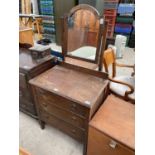 AN EARLY 20TH CENTURY OAK DRESSING CHEST