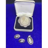 A WEDGWOOD PENDANT AND MATCHING EARRINGS AND A BOXED SILVER CAMEO POSSIBLY WEDGWOOD
