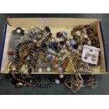 AN ASSORTMENT OF COSTUME JEWELLERY