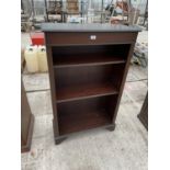 AN OPEN THREE TIER MAHOGANY BOOKCASE, 30" WIDE