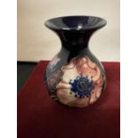 A MOORCROFT VASE (H:13CM) 'ANEMONE'