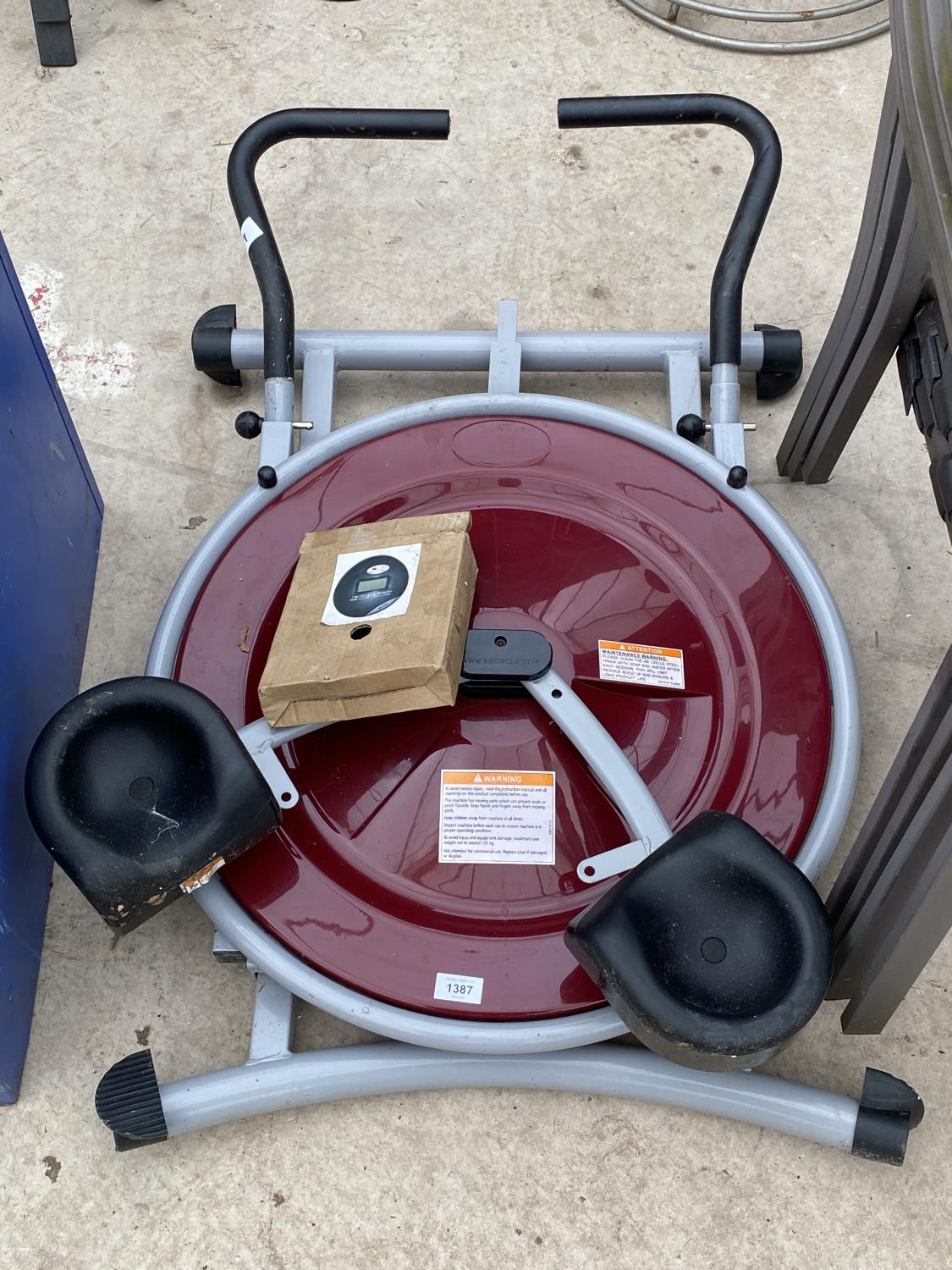 AN ABCIRCLE EXERCISE MACHINE