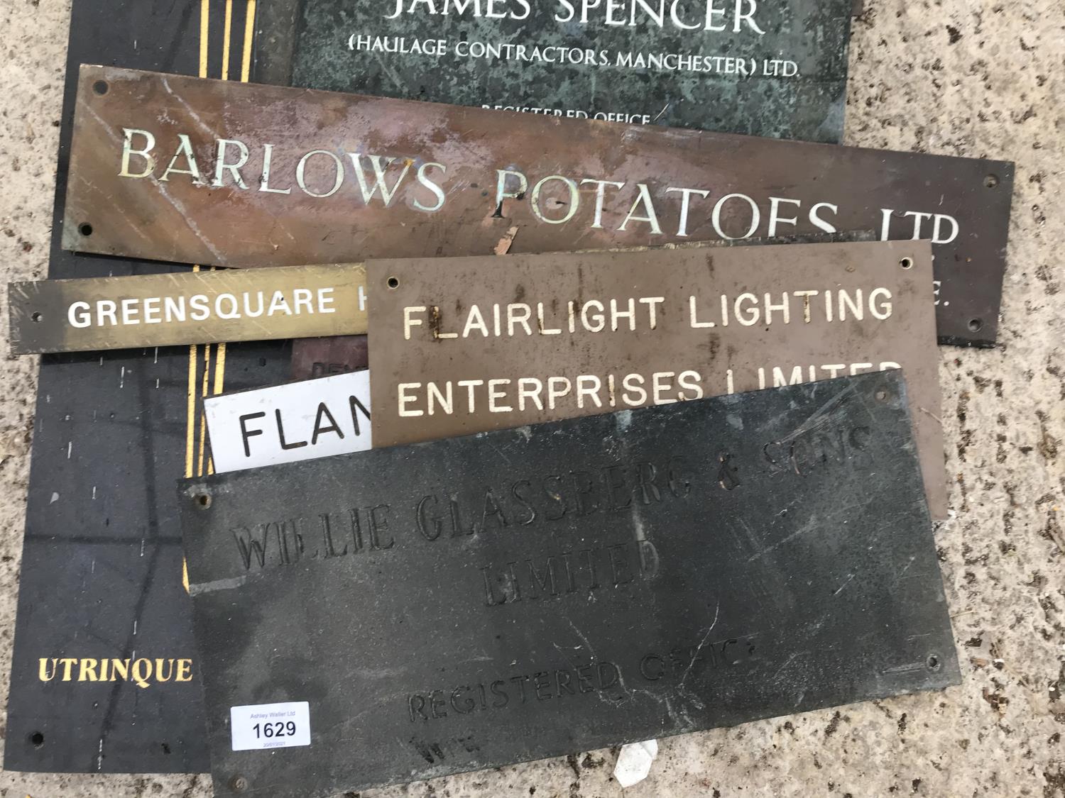 AN ASSORTMENT OF HISTORICAL METAL ENGRAVED COMPANY SIGNS - Image 2 of 3