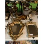 AN ASSORTMENT OF MIXED ITEMS TO INCLUDE TWO SMALL GILT FRAMED MIRRORS, BRASS OIL LAMP, LIGHT