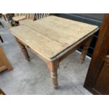A VICTORIAN SCRUB TOP KITCHEN TABLE ON TURNED LEGS, 40x36"