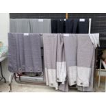 AN ASSORTMENT OF CURTAINS TO INCLUDE A SET OF BIFOLD/PATIO DOOR CURTAINS X FOUR (APPROX W:87INCHES