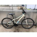 A GIANT LIV ENCHANT 2 26 INCH GIRLS HARDTAIL MOUNTAIN BIKE 14 INCH X SML ALLOY IN EXCELLENT