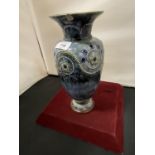 A BLUE ROYAL DOULTON STONEWARE VASE H:28CM