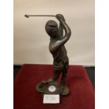 A BRONZE GOLFER FIGURINE H: 20CM