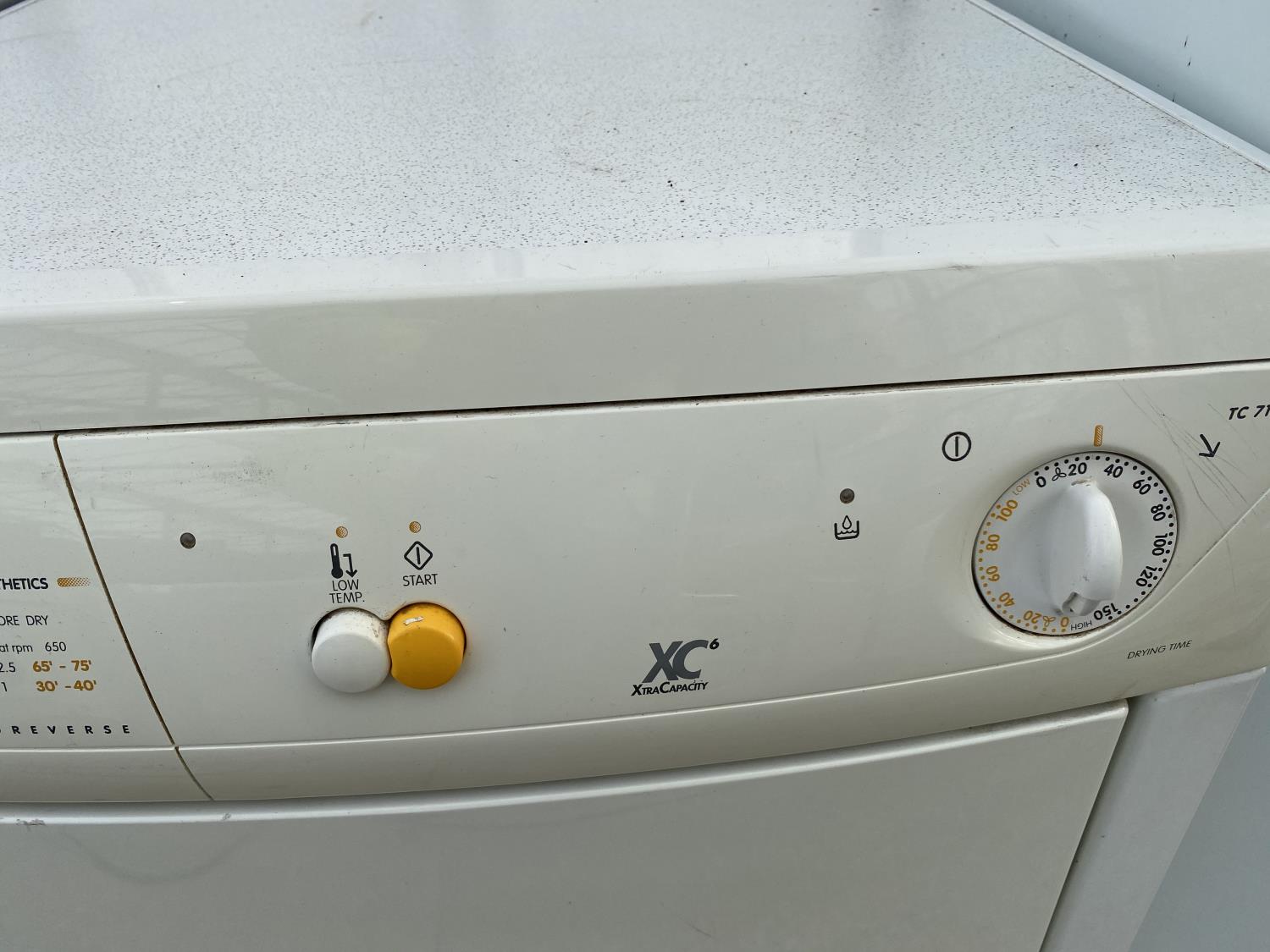 A WHITE ZANUSSI CONDENSER DRYER IN W/O BUT NO WARRENTY - Image 3 of 5