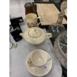 AN ASSORTMENT OF CERAMIC WARE TO INCLUDE TWO JUGS AND A LANGLEY TANKARD