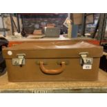 A SMALL VINTAGE SUITCASE WITH UNUSUAL HANDLE 'MADE IN ENGLAND'